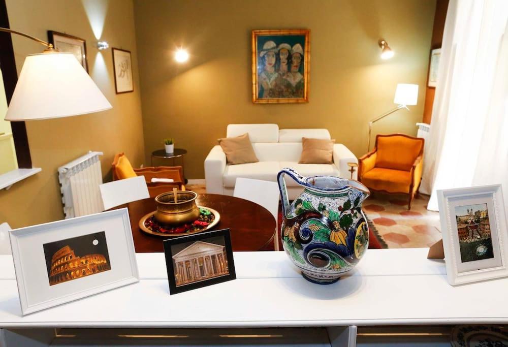 Apartamento Con Terrazzino Al Pantheon Roma
